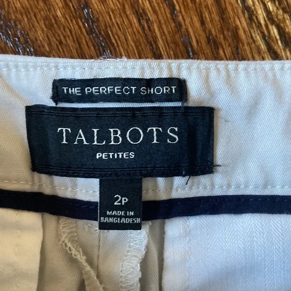 Petite women’s shorts! - Picture 5 of 6